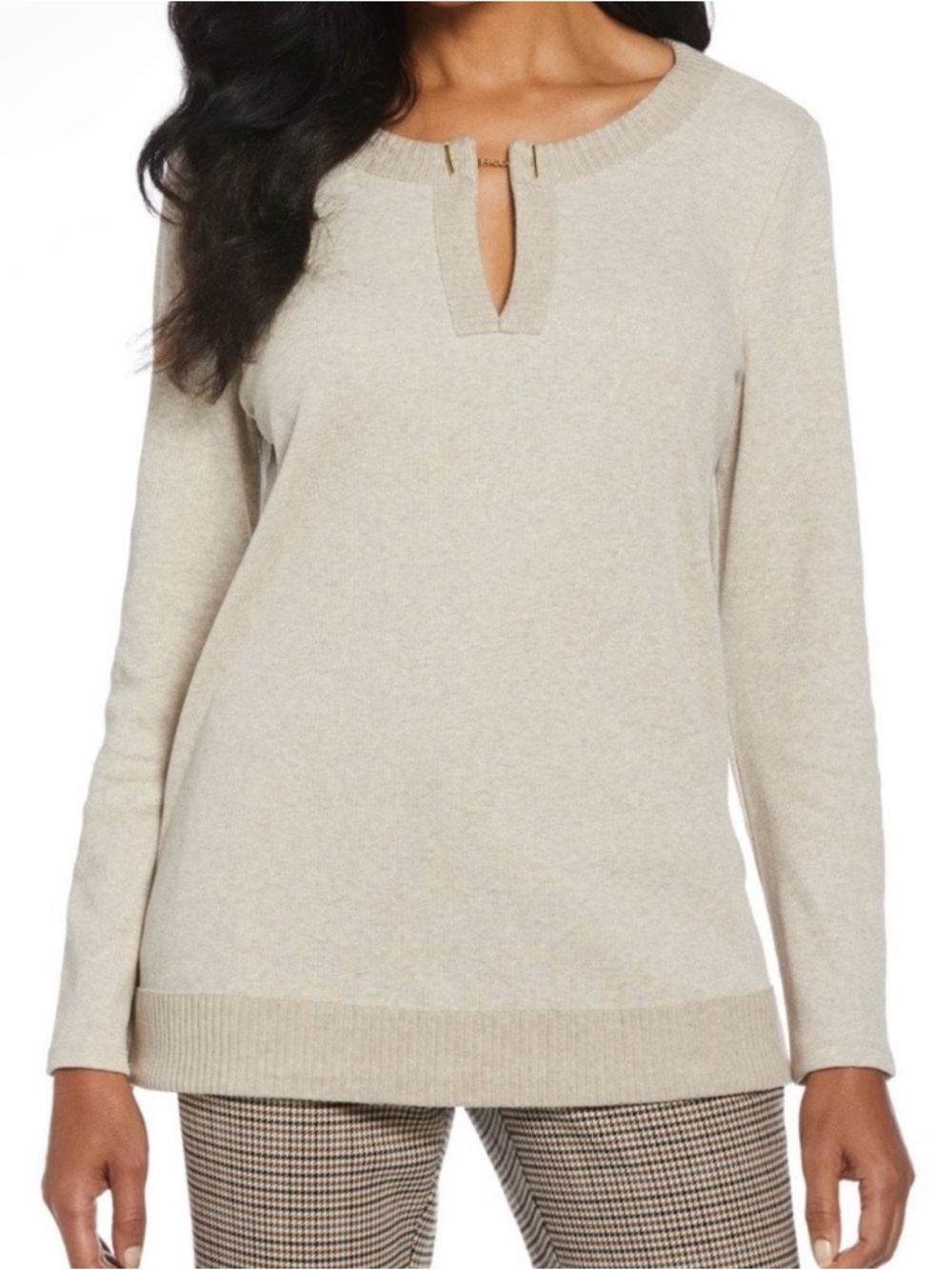 Rafaella Women's Split Neck with Gold Chain Hardware Link Knit Top in Oatmeal XS
